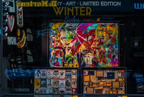 Navigating the Dynamic Landscape of NFT Marketplaces